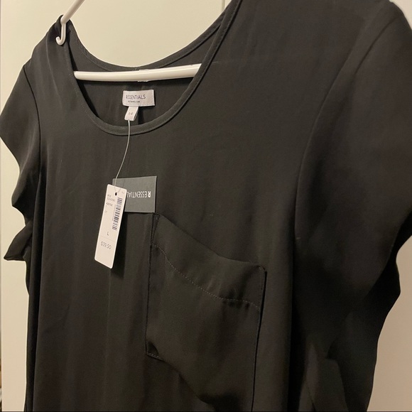✨2/$20, NWT🖤✨ Reitmans R-Essentials: Flowy Pocket Tee - Picture 2 of 7